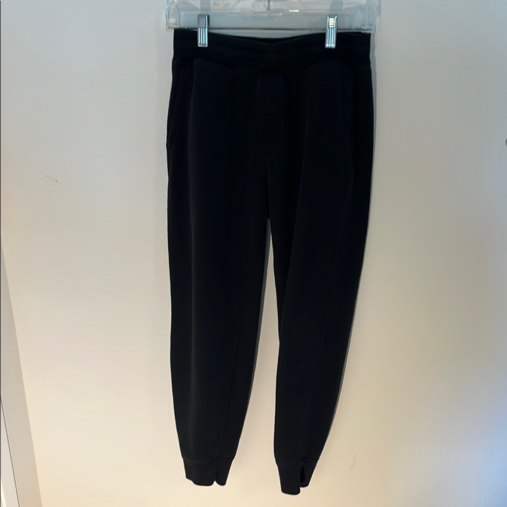 UNIQLO Men’s Size S Black Jogger Pants